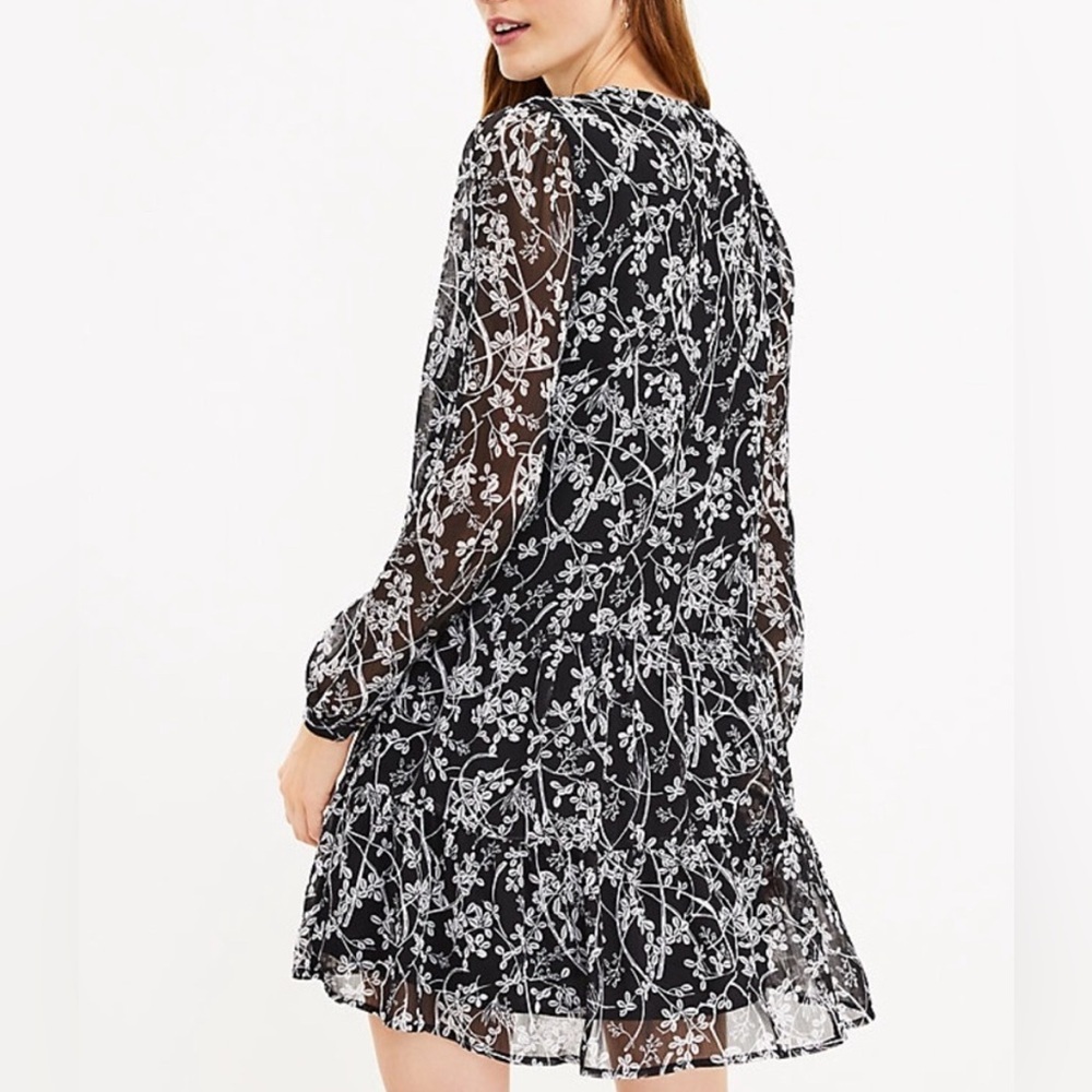 Loft Vine Drop Waist Split Neckline Button Lined … - image 2